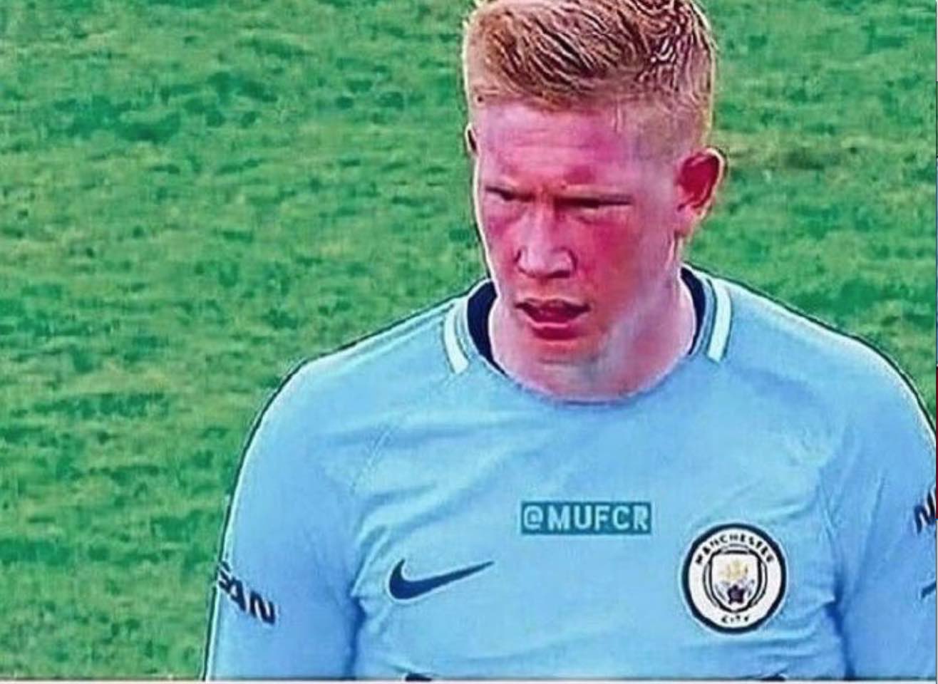 割与侧翼同 割与侧翼同